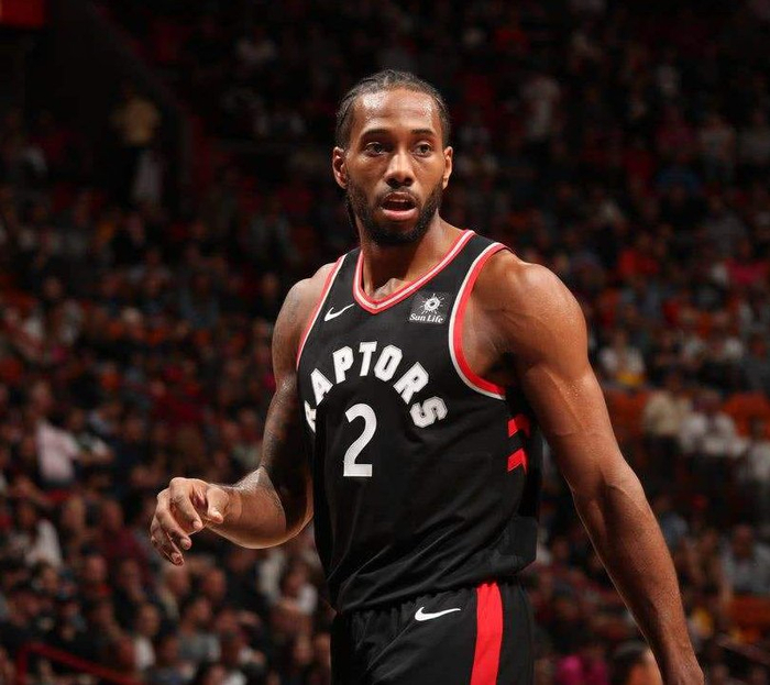 星空体育官网-瑞士队挑战极限多伦多猛龙赛前完成体检之后，里尔关键时刻队长鼓劲的简单介绍