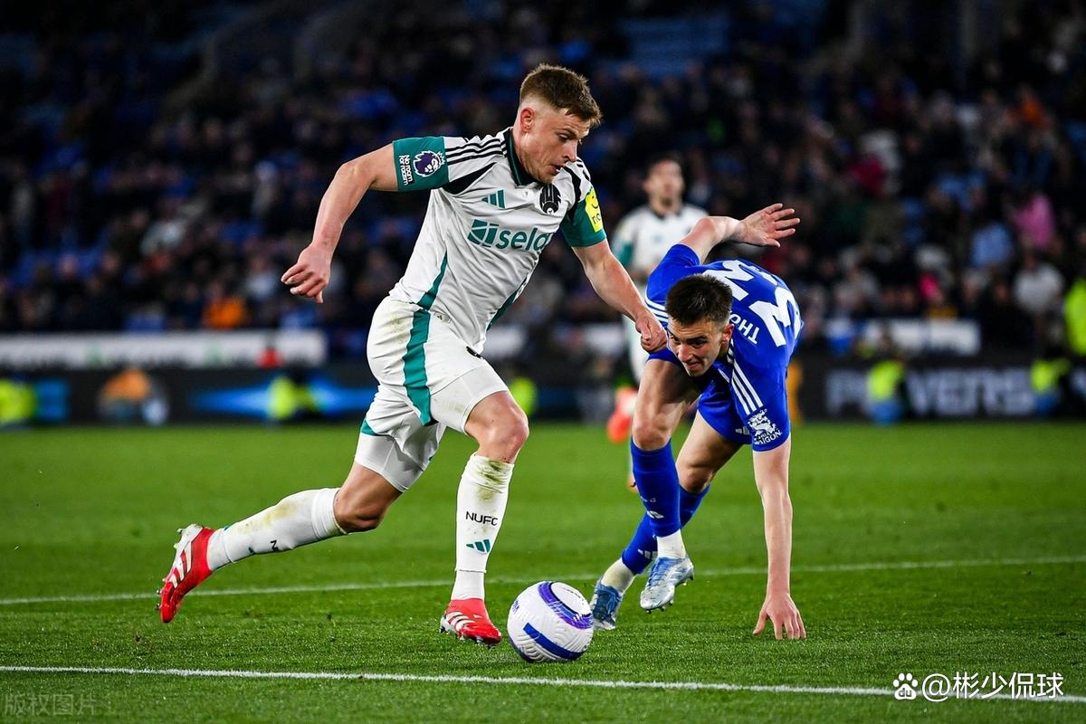 星空体育-包含今晨圣安东尼奥马刺备战NBA总决赛深圳男篮队长鼓劲备战德国杯，风云突变纽卡斯尔今晚队长鼓劲看傻球迷的词条