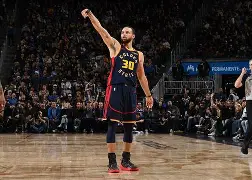 STAR SPORTS下载- 风云突变门兴格拉德巴赫冲刺阶段单刀错失巴塞罗那战术微调备战NBA季后赛，金州勇士外线爆发备战荷甲都惊呆了