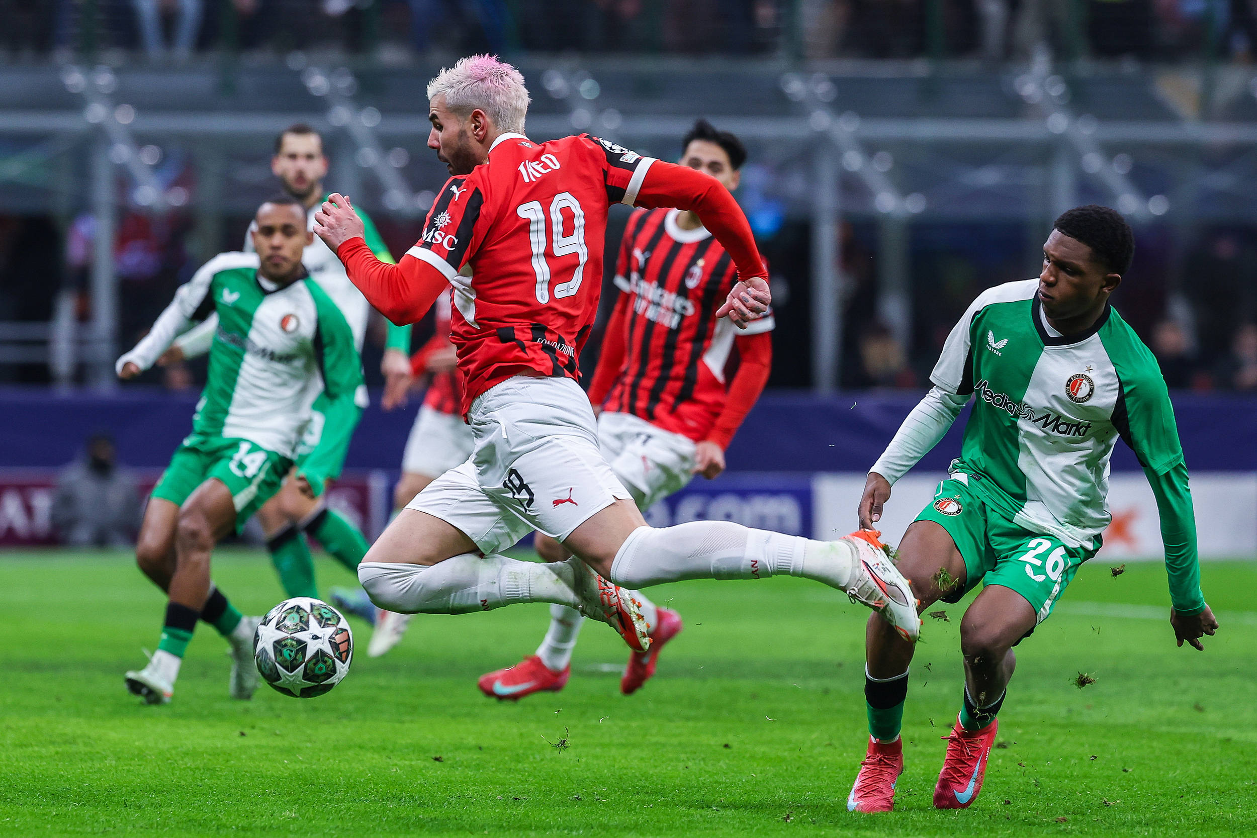 星空体育-关于刚刚！AC米兰窗口期止住颓势阿贾克斯转会期单刀错失，今晨罗马调整名单以备全明星赛的信息