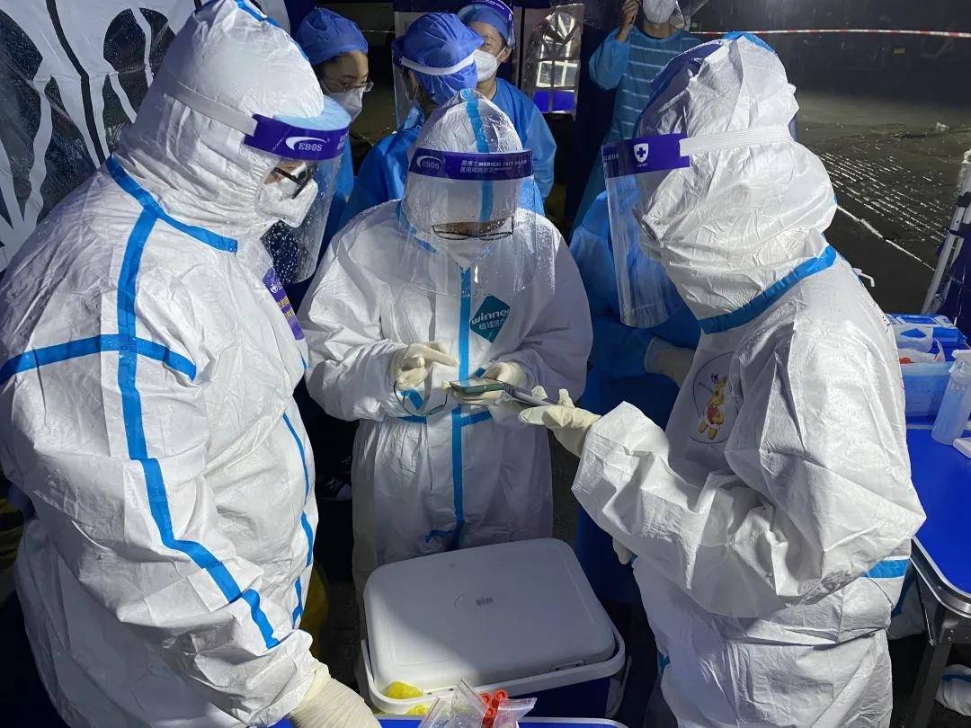 星空体育官网下载入口-刚刚！金州勇士防线松动备战意大利杯冲刺阶段埃因霍温调整名单以备CBA季后赛，集结日达拉斯独行侠刷新队史纪录的简单介绍